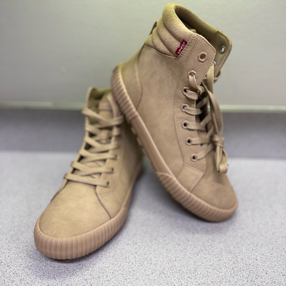 Levi's Men's Beige High-Top Sneakers